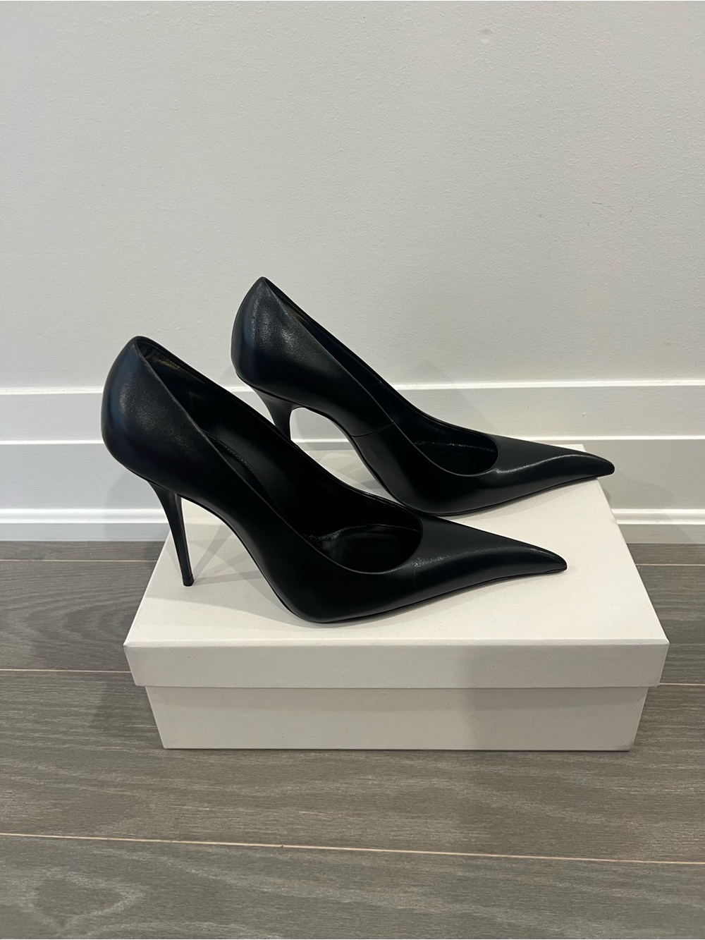 SAINT LAURENT ÉLYSÉE 105 PUMPS – BLACK LEATHER - Picture 3 of 9